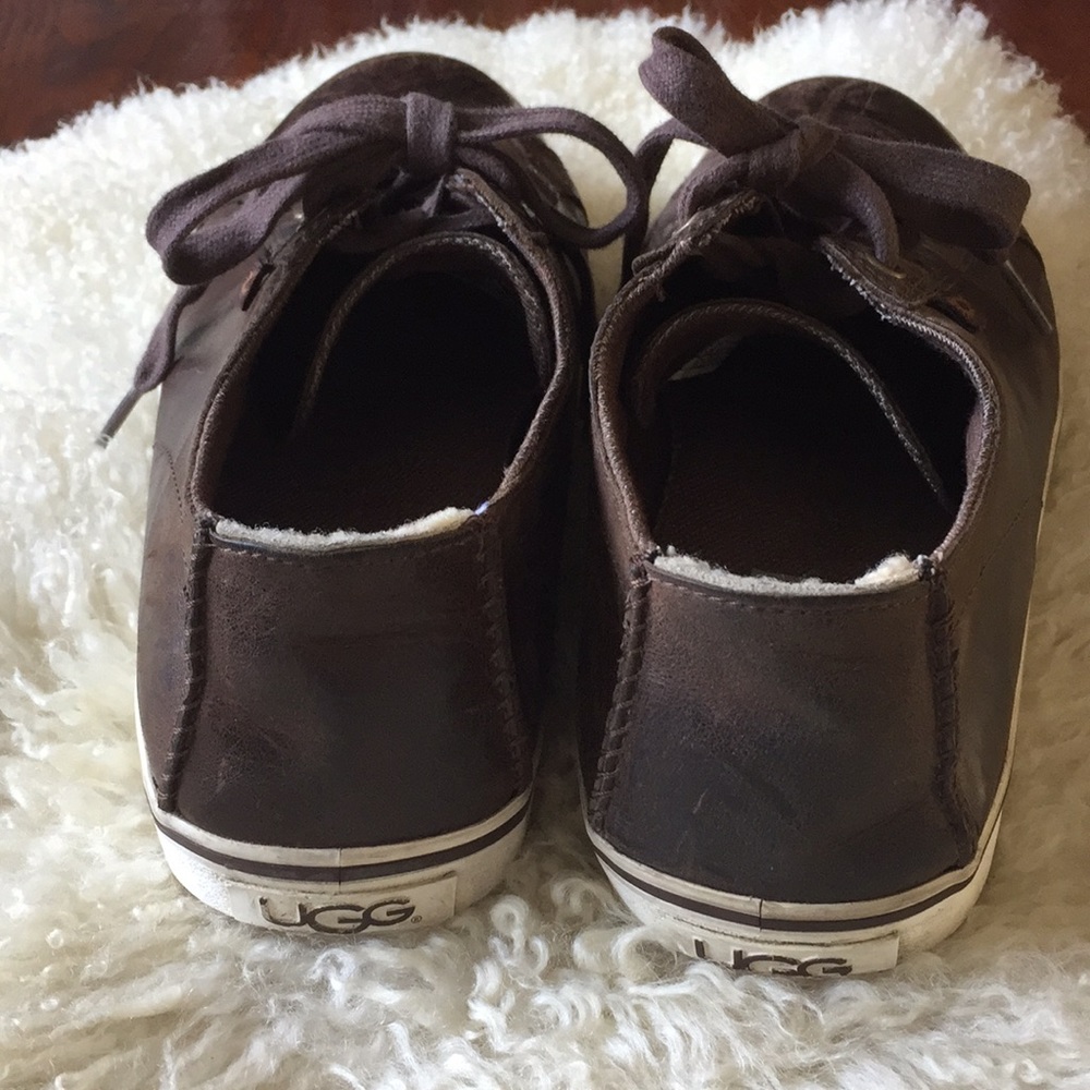 UGG Australia Roxford Bomber shoes - Picture 5 of 9
